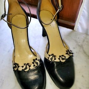 Ankle strap vintage strap pumps